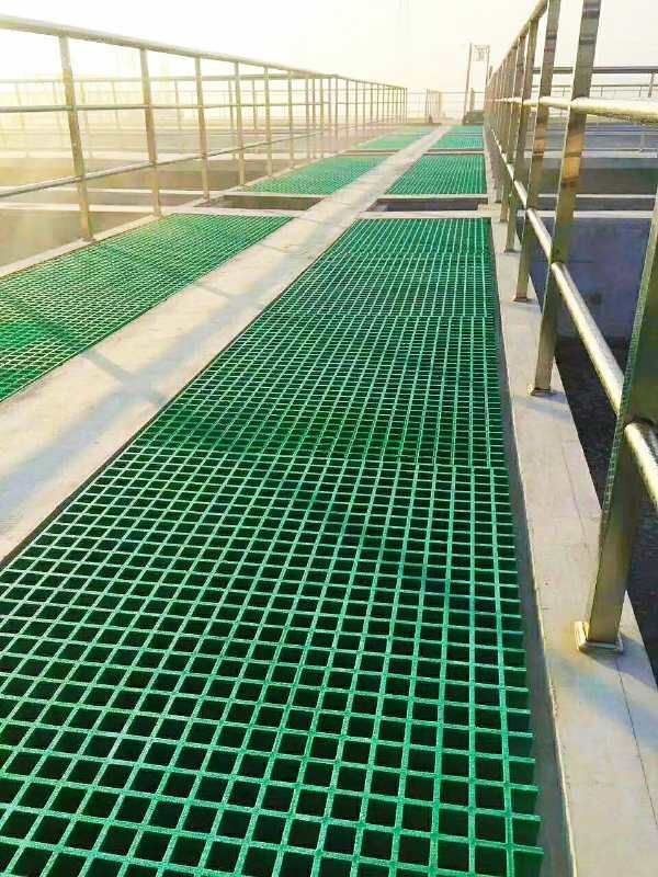 Sewage treatment plant walkway