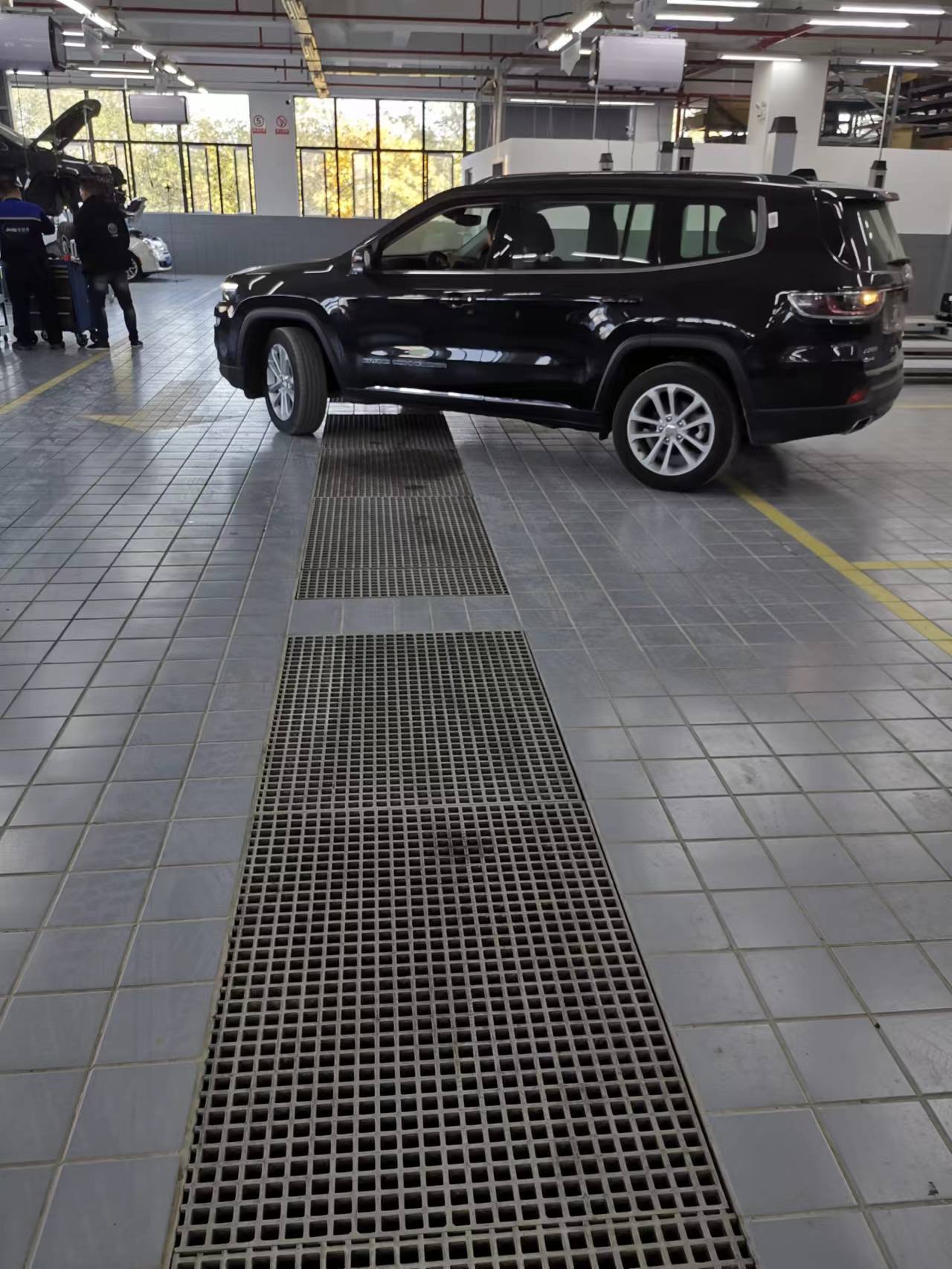 Parking walkway